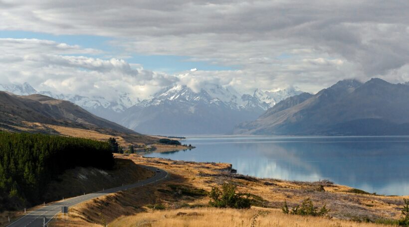 Lake Pukaki, Mt Cook